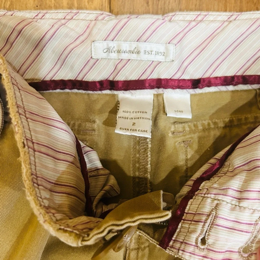 🫎A&F Khaki Y2K Extra Low Rise Flare 100% Cotton Pants Size 2 Long GUC